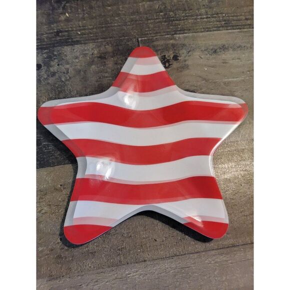 Plastic red‎ striped plate USA decor - Picture 1 of 3